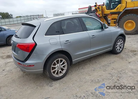 2010 Audi Q5 3.2 Premium z USA, uszkodzony, nr VIN WA1LKAFP7AA094983